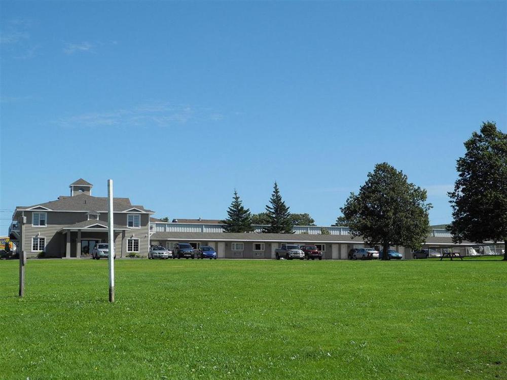 Canadas Best Value Inn & Suites-Charlottetown Exterior foto