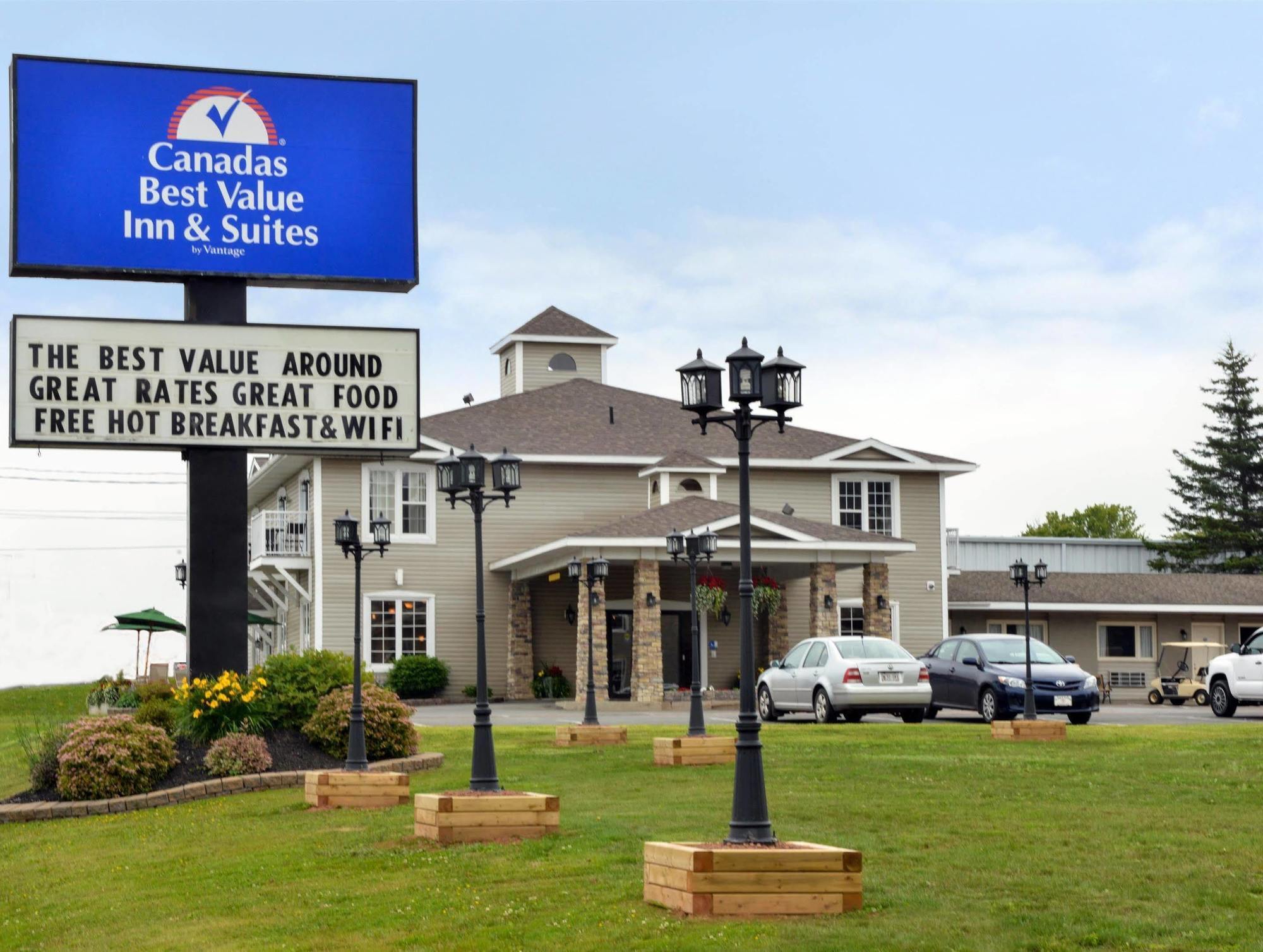 Canadas Best Value Inn & Suites-Charlottetown Exterior foto